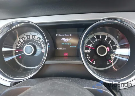 2013 Ford Mustang V6 Premium z USA, uszkodzony, nr VIN 1ZVBP8EM8D5265320